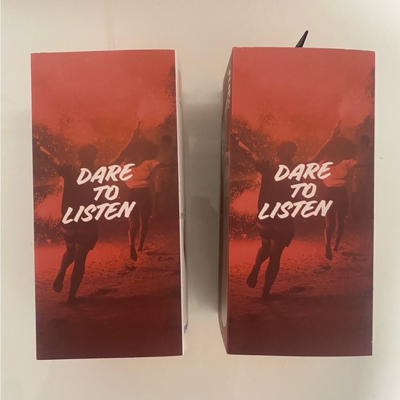 JBL Flip 6 Portable Speaker in Red - Picture 5 of 7